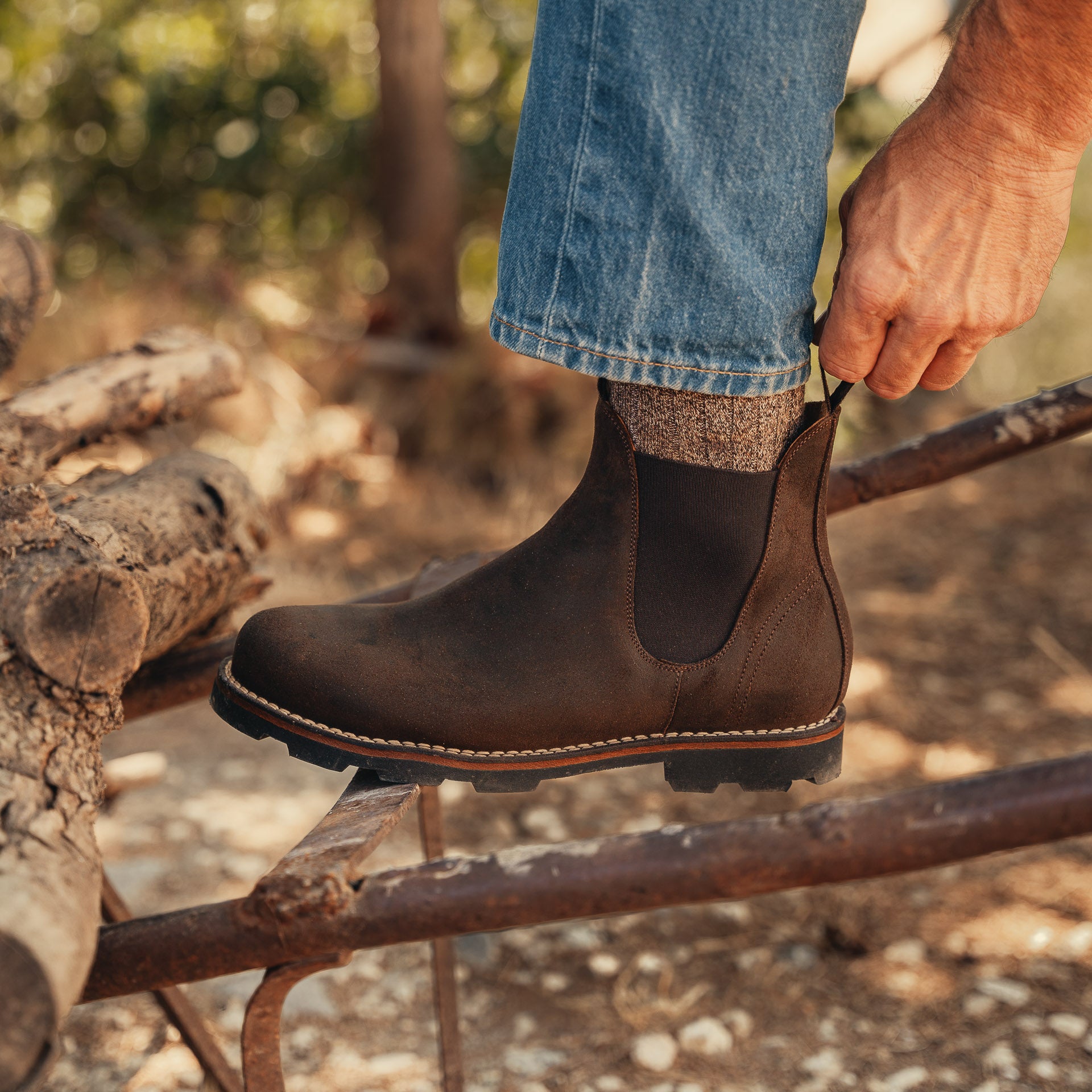 Men s Chelsea ankle boots in greased leather and Carrarmato sole