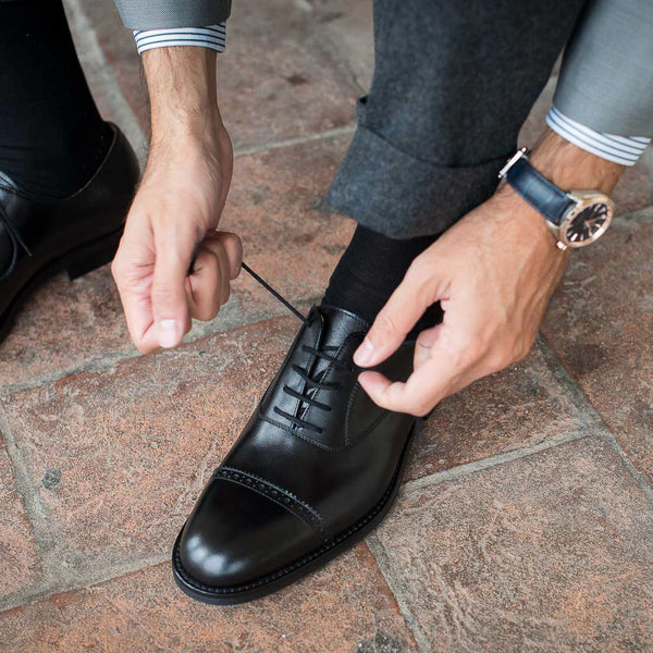 Men's black leather Oxford shoes, quarter brogue | Velasca Men's black leather Oxford shoes, quarter brogue | Velasca