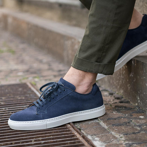 Men’s blue suede leather low Sneakers | Velasca