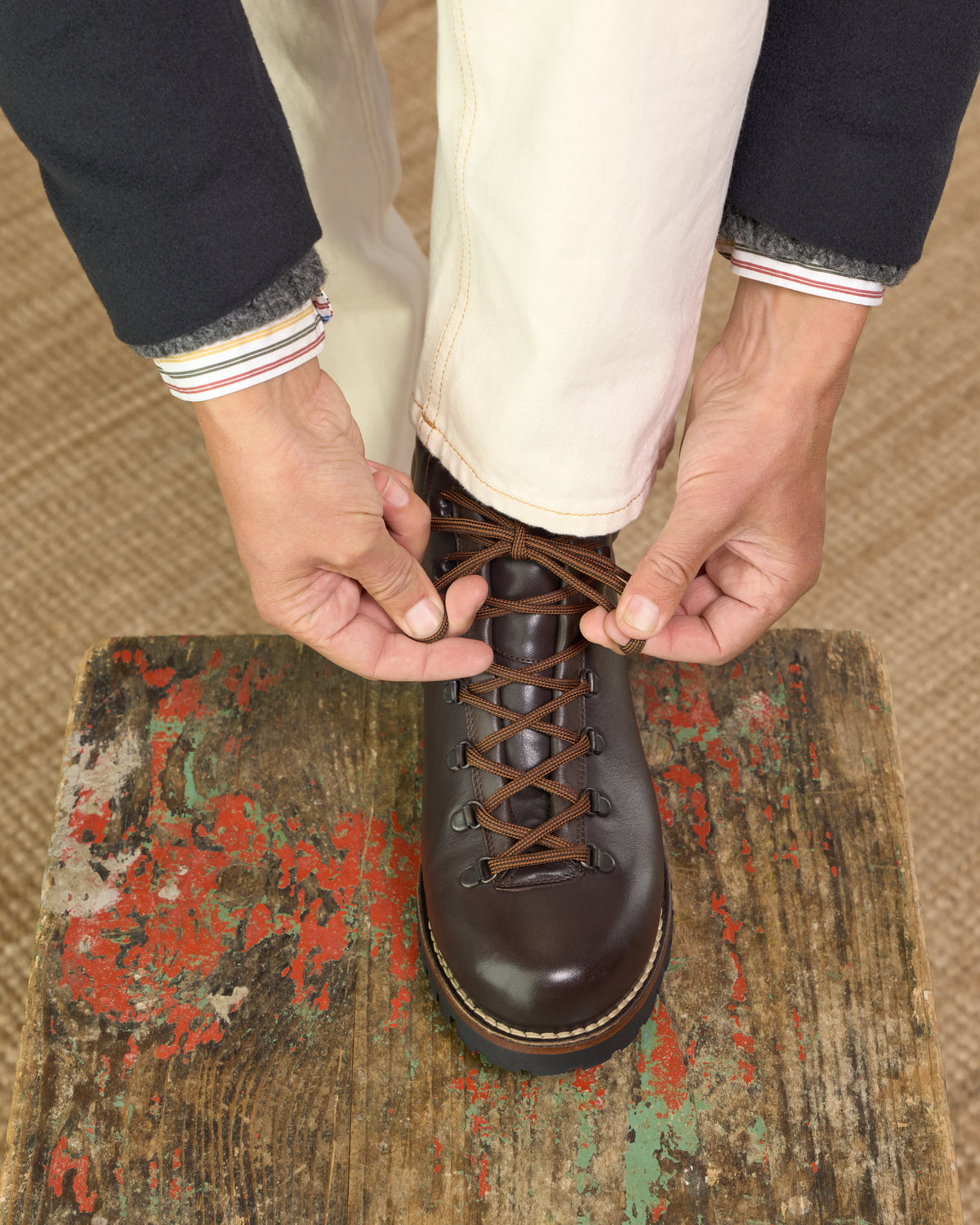 Men's Hiking Boots in dark brown leather