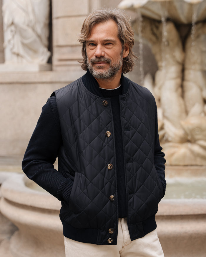 Navy quilted sleeveless jacket, Made in Italy | Velasca