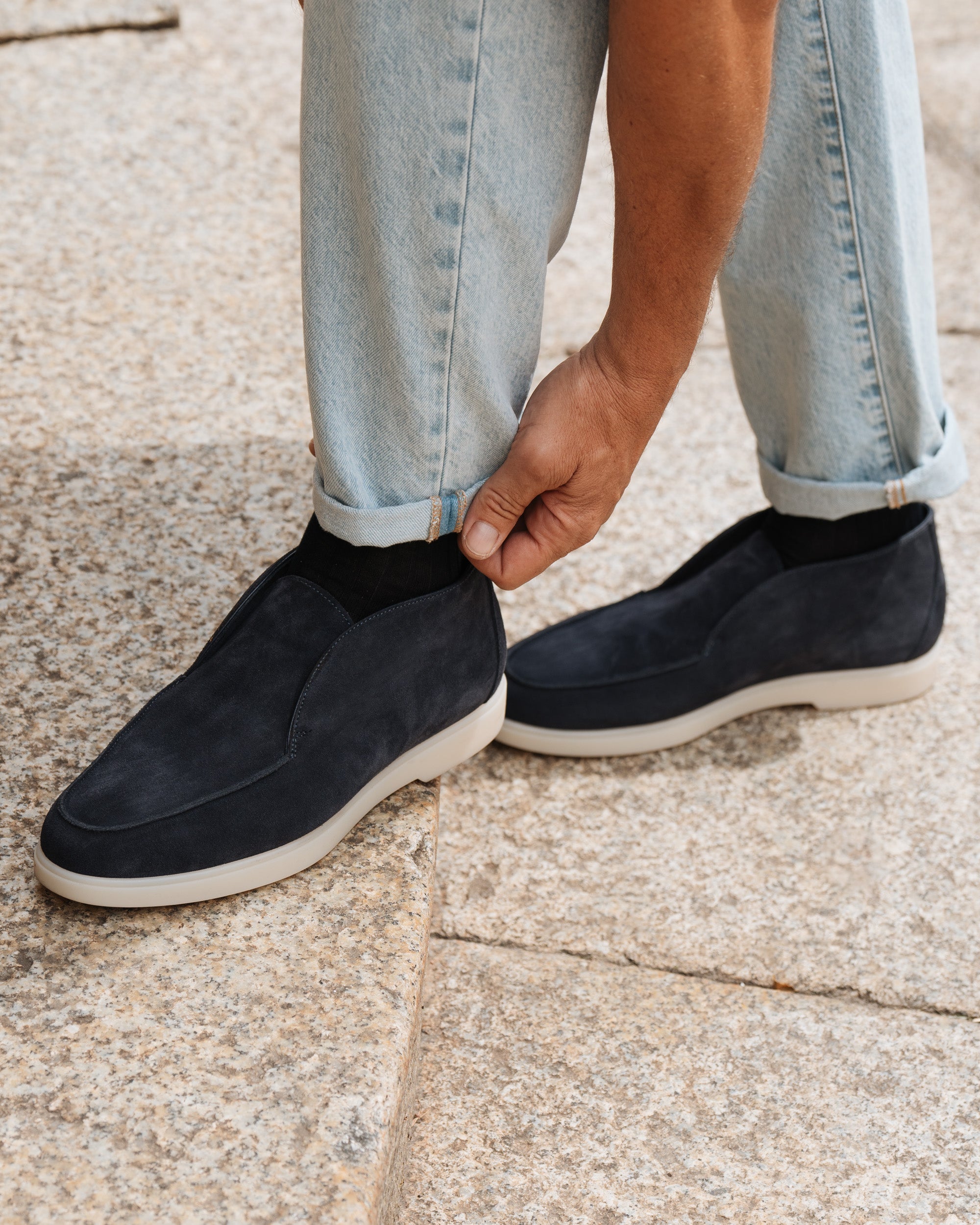Velasca | Navy laceless suede leather desert boots, handcrafted display picture 1