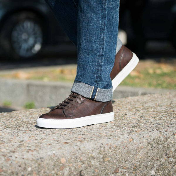 Men’s dark brown leather high Sneakers | Velasca